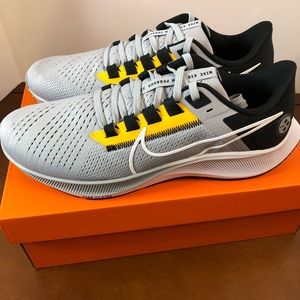 Nike Air Pegasus 38 Steelers NFL size 10 1/2